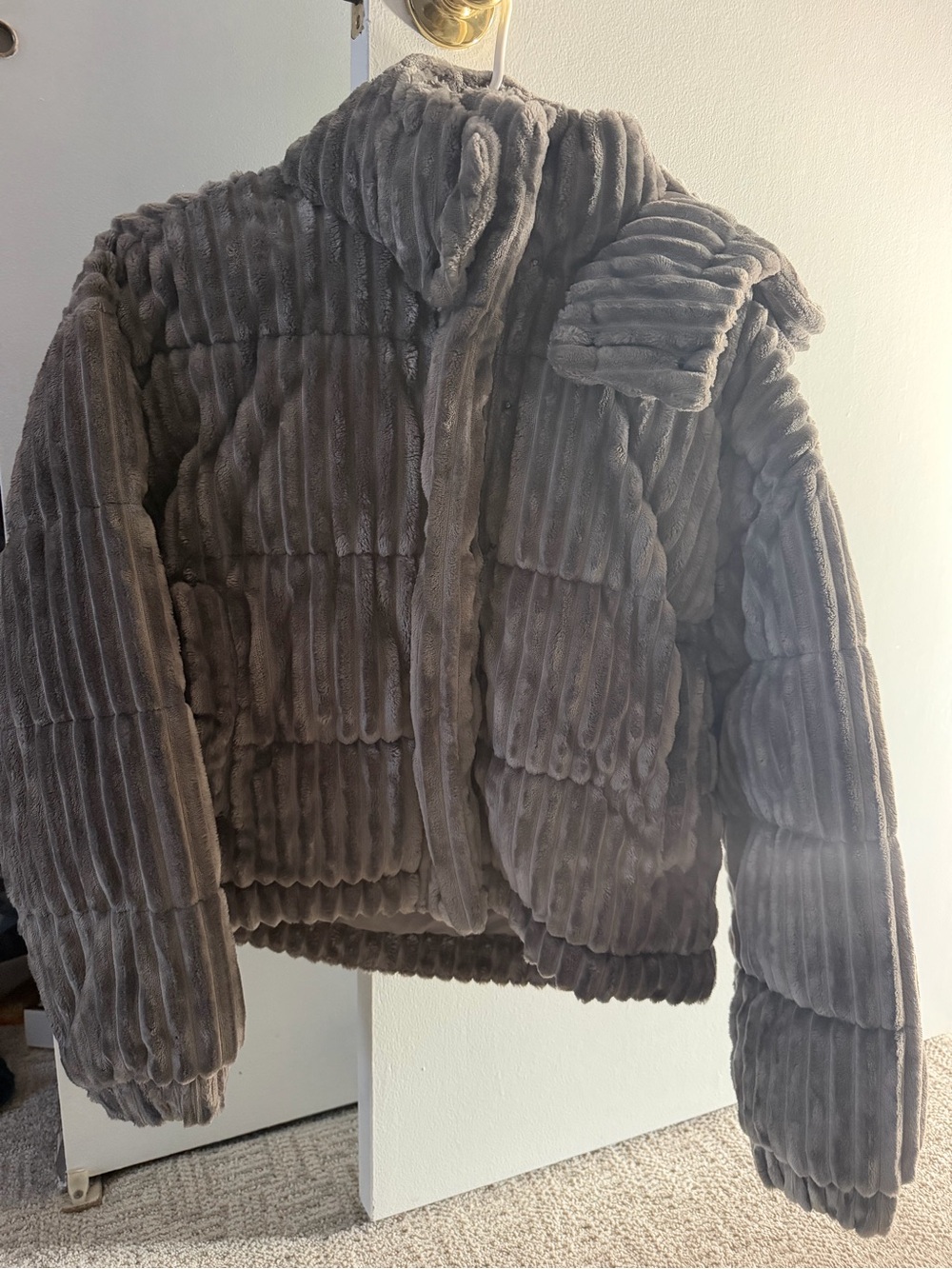 American Eagle Outfitters Gray Ribbed Faux-Fur Puffer Jacket